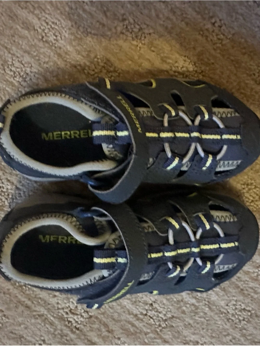 Merrell kids closed